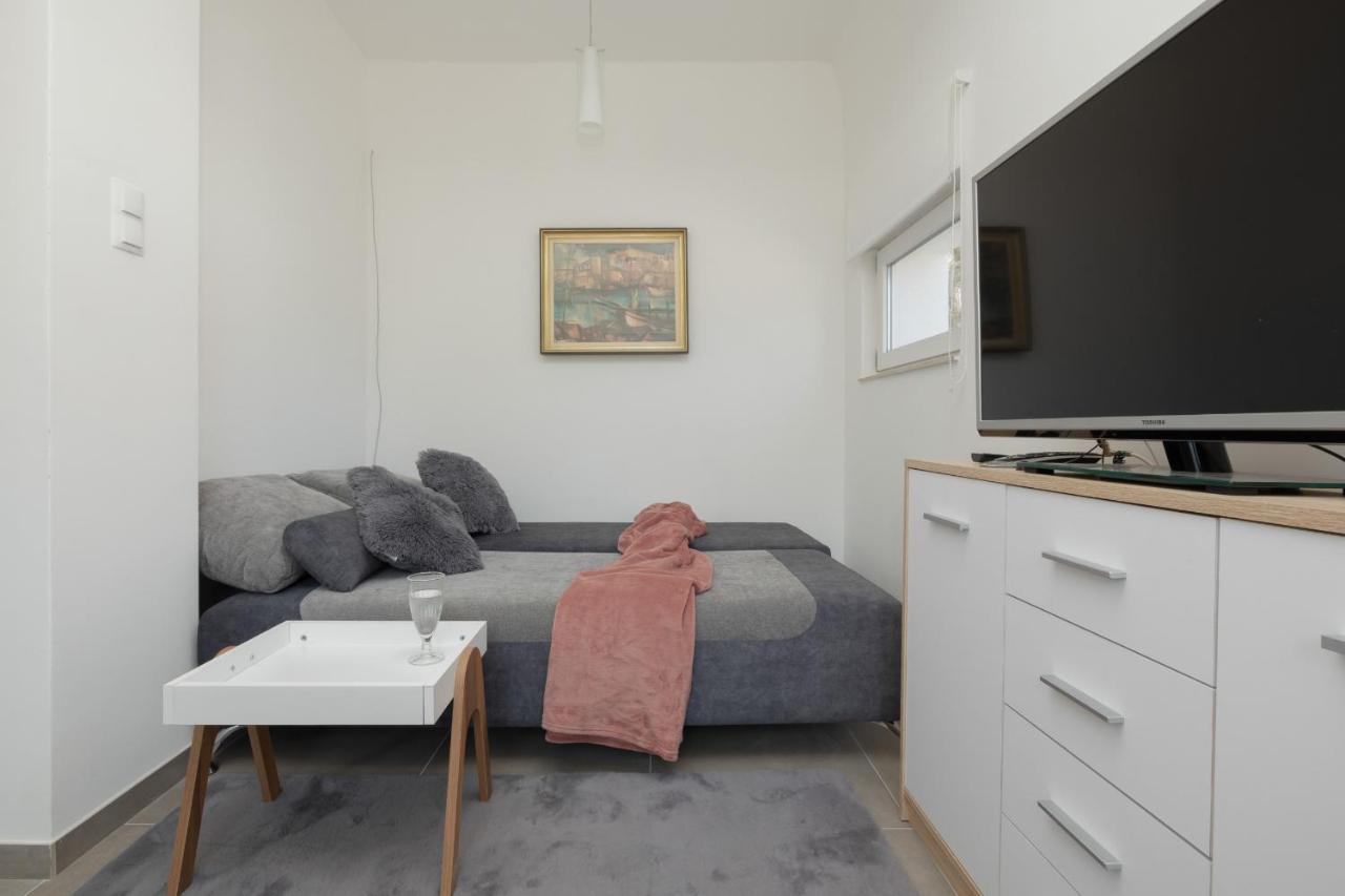Sloneczna Apartment Mielno Uniescie By Noclegi Renters Екстериор снимка